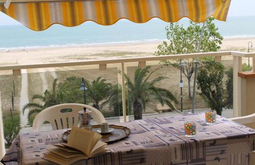 Alba Adriatica Apartment | Experience Alba sul Mare: 4-Star Oceanfront Escape
