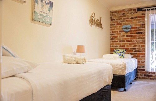 Middleton Beach House | Oceanfront Albany Beachside Accommodation with Top Ratings
