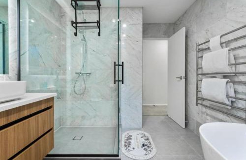Fairview Heights House | Comfortable Albany Retreat with Kitchenette & Breakfast