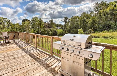 Albany House | Family Lake Getaway in Albany: Pet & Child Friendly Fun!