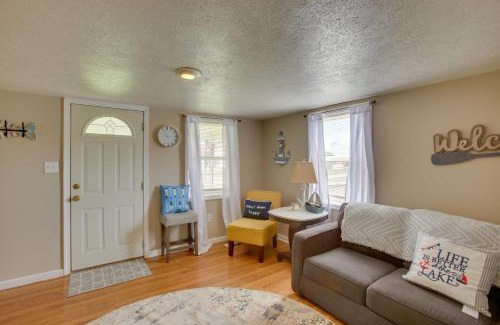 Albany House | Family Lake Getaway in Albany: Pet & Child Friendly Fun!