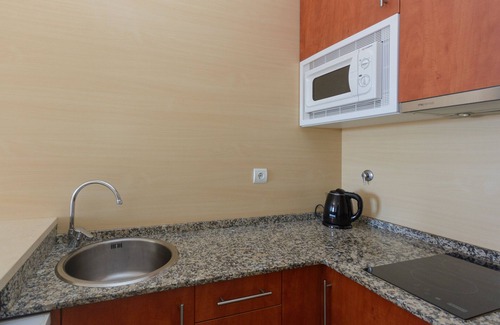 Salou City Centre Apartment | Ocean View Albatros Estudio with Pool & Spa Amenities