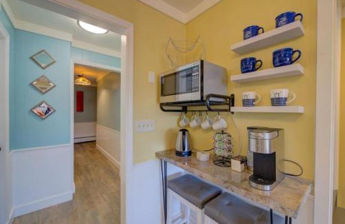 Ocean Park House | Beachfront Retreat: Albatross Landing - Pet & Child Friendly