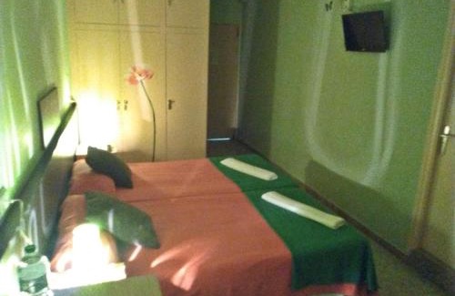 Banyoles House | Discover Alberg SPRINT: Pet Friendly with Pool Access