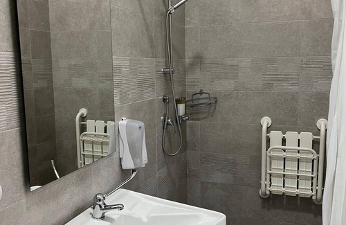 Maddaloni House | Relax at Albergo 3 Torri with Spa and Family Amenities