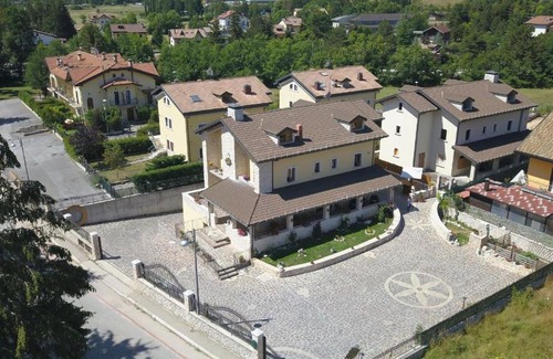 Pescasseroli Bed & Breakfast | Pet-Friendly Retreat at Albergo Ad Astra - Rated 9/10
