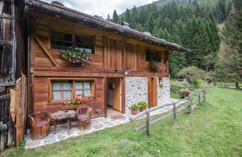 Rabbi Hotel | Welcoming Albergo al Fontanin with Restaurant & Breakfast