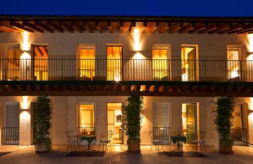 Castelfranco Veneto Hotel | Comfortable Stay at Albergo Al Moretto with Breakfast Included