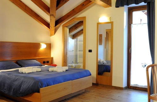 Sant'Antonio di Mavignola Hotel | Guest Rated Stay at Albergo Alla Posta with Family Amenities