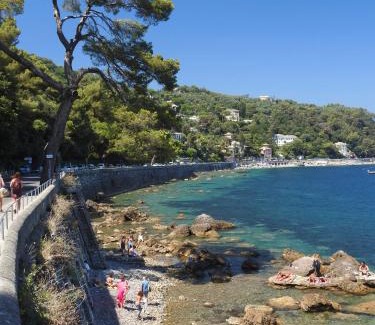 Santa Margherita Ligure Hotel | Cozy Stay at Albergo Annabella - Pet and Child Friendly