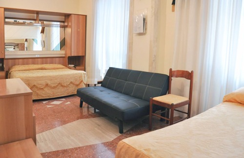 Fiuggi Hotel | Inviting Stay at Albergo Argentina with Pool and Spa