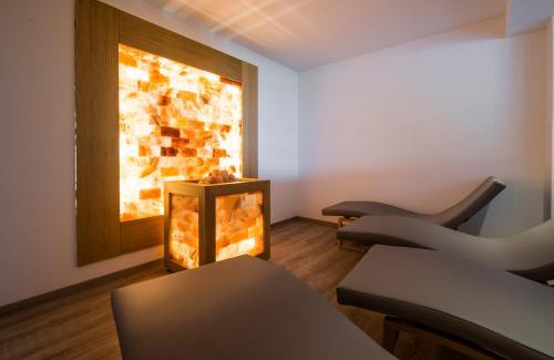 Malosco Hotel | Relax at Albergo Bucaneve with Oceanfront Views & Spa