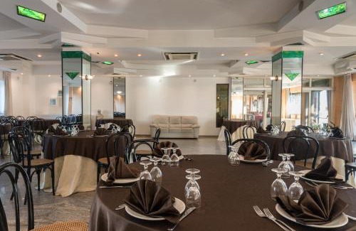 Mangone Hotel | Comfortable Stay at Albergo Carpino with Family-Friendly Amenities