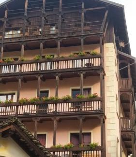 Piode Hotel | Pet-Friendly Retreat at Albergo Dei Pescatori - 8.5/10 Rating