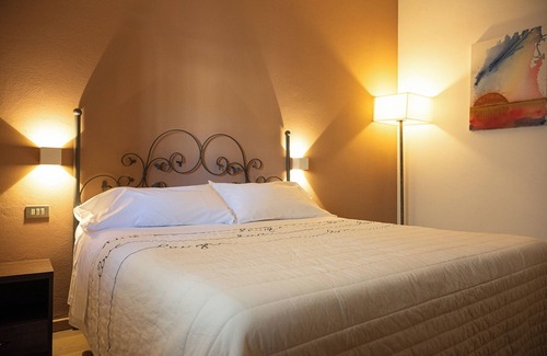 Greve in Chianti Hotel | Discover Albergo Del Chianti: Relaxing Spa & Pool Retreat