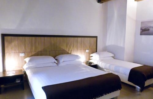 Isola del Borgo Antico Hotel | Experience Comfort at Albergo Del Sole, Rated 8.4/10