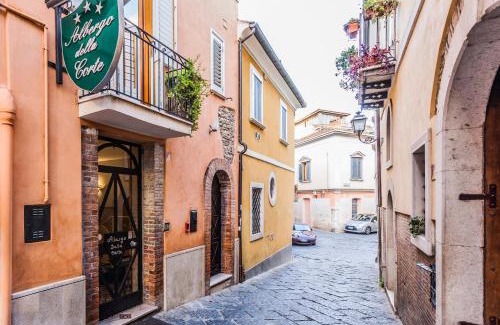 Benevento Hotel | Welcoming Albergo Della Corte: Pet-Friendly & Family Fun