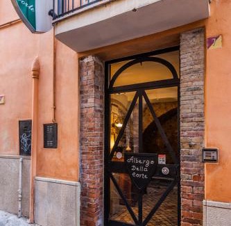 Benevento Hotel | Welcoming Albergo Della Corte: Pet-Friendly & Family Fun