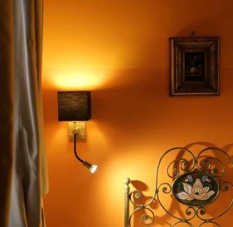 Historic Center Hotel | Discover Albergo delle Drapperie: Pet-Friendly Retreat
