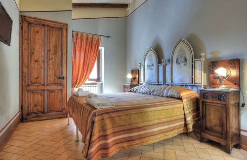 Montemaggiore al Metauro Hotel | Explore Albergo Diffuso Borgo Montemaggiore - 5 Star Retreat