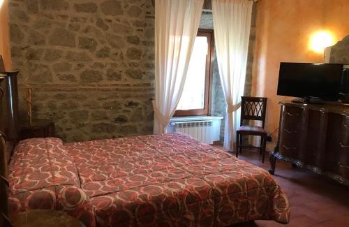 Nemi Hotel | Pet-Friendly Stay at Albergo Diffuso Locanda Specchio Di Diana