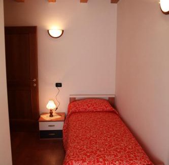 Claut Apartment | Cozy Stay at Albergo Diffuso Valcellina in Cimolais