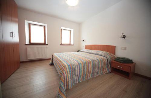 Claut Apartment | Cozy Stay at Albergo Diffuso Valcellina in Cimolais