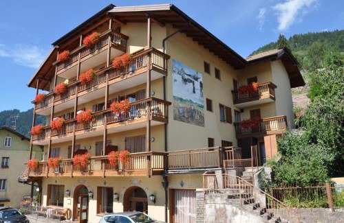 Capriana Hotel | Discover Albergo Dolomiti: Family-Friendly & Accessible Stay