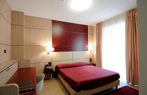 Trescore Balneario Hotel | Comfortable Stay at Albergo Fornaci with Great Amenities