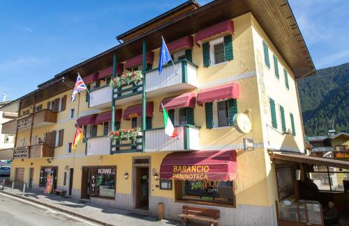 Auronzo di Cadore Hotel | Discover Albergo Garni Barancio: Pet Friendly & Family Focused