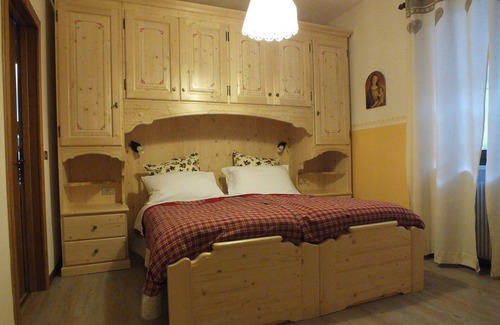Campitello di Fassa Hotel | Albergo Garni Defrancesco: Guest Rated 9/10 with Spa & Breakfast