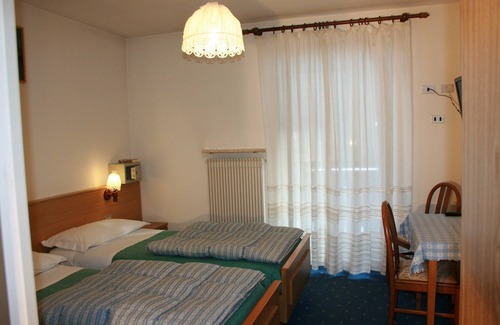 Campitello di Fassa Hotel | Albergo Garni Defrancesco: Guest Rated 9/10 with Spa & Breakfast