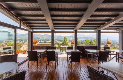 Spello Hotel | Pet-Friendly Escape at Albergo Il Cacciatore - Rated 9/10