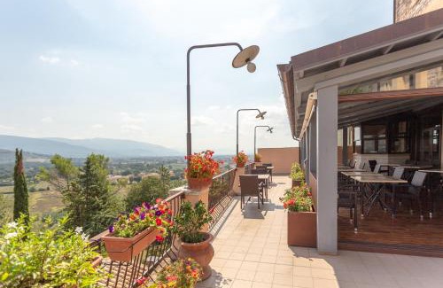 Spello Hotel | Pet-Friendly Escape at Albergo Il Cacciatore - Rated 9/10