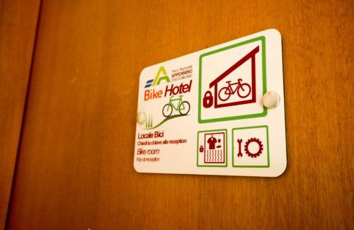 Gassano Hotel | Guest Rated 10/10: Albergo Il Sicomoro with Pool & Pets