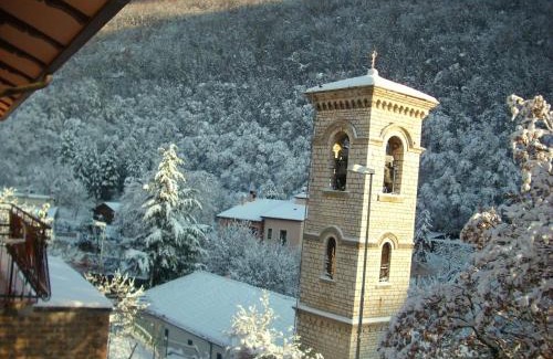 Nocera Umbra Hotel | Discover Albergo La Casa Nel Bosco: Child-Friendly Retreat