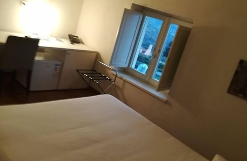 Fosdinovo Hotel | Discover Albergo la Castellana: Family-Friendly Retreat