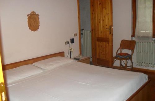 Bellagio Hotel | Pet-Friendly Stay at Albergo La Genzianella: Family Retreat