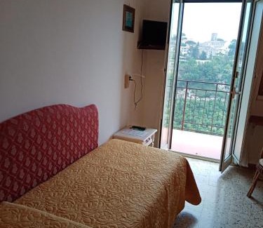 Scala Hotel | Discover Albergo La Margherita: Oceanfront Comfort Awaits