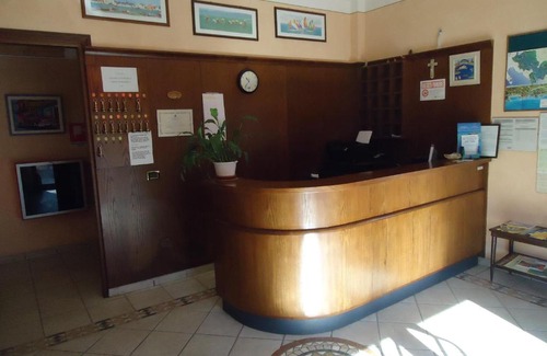 Pugliola Hotel | Cozy Stay at Albergo La Mimosa with Great Amenities