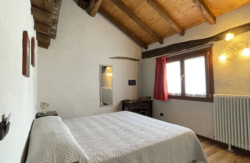 Castiglione d'Intelvi Hotel | Experience Comfort at Albergo La Torre with Pool & Dining