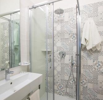 Vieste Hotel | Explore Albergo Labotte: Pet-Friendly Beachfront Retreat