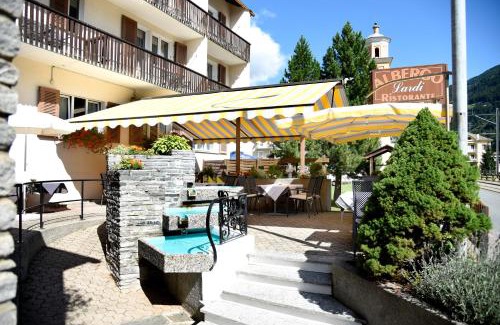 Le Prese Hotel | Pet-Friendly Stay at Albergo Lardi with Family Amenities