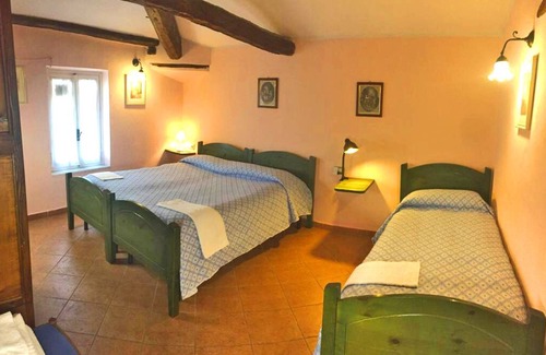 Feglino House | Discover Albergo Locanda Borgo Antico: Family-Friendly Stay