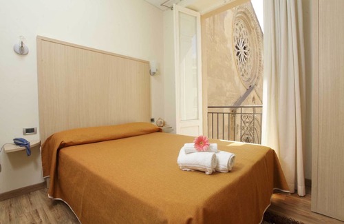 Trapani City Centre Hotel | Family-Friendly Stay at Albergo Maccotta with Breakfast