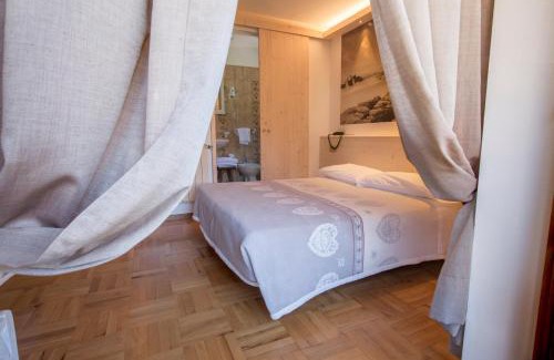 Auronzo di Cadore Hotel | Explore Albergo Meublè Victoria: Oceanfront Bliss Awaiting