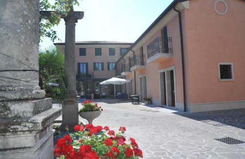 Adria Hotel | Comfortable Stay at Albergo Minuetto - 4-Star Hotel