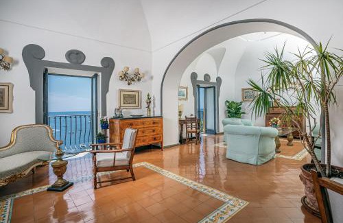 Positano Hotel | Idyllic Albergo Miramare Positano with Oceanfront Views