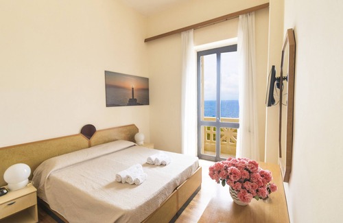 Santa Cesarea Terme Hotel | Discover Albergo Palazzo: A 4-Star Family-Friendly Retreat