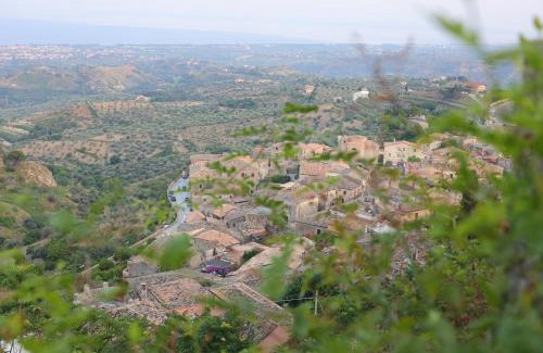 Gerace Hotel | Pet-Friendly Stay at Albergo Palazzo Sant'Anna, 4-Star Comfort